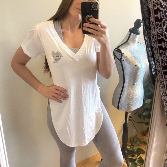 REIGN + Glory (Free Reign) Hi Lo White Tee. - Picture 4 of 7